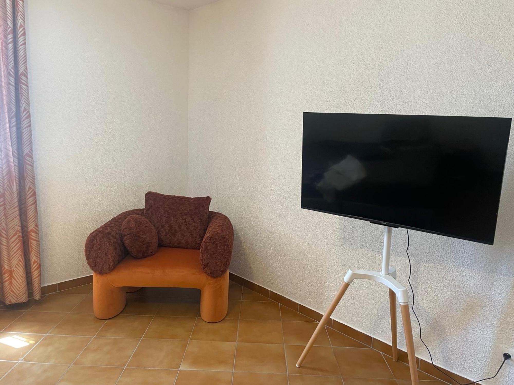 La 101 -topvacances -les Issambres Apartment